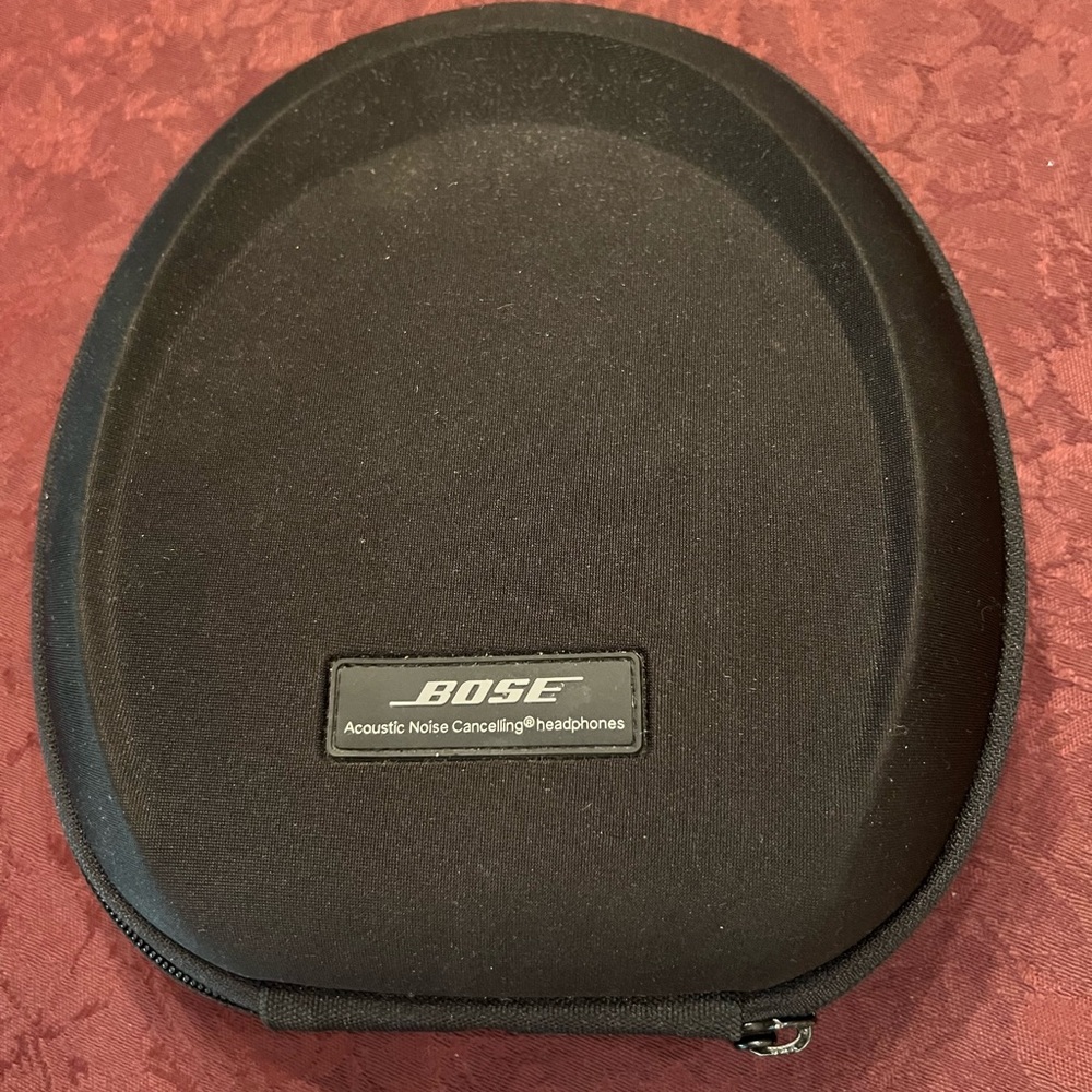 Bose QuietComfort15 Acoustic Noise Cancelling Headphones (New ear pads - Picture 9 of 9